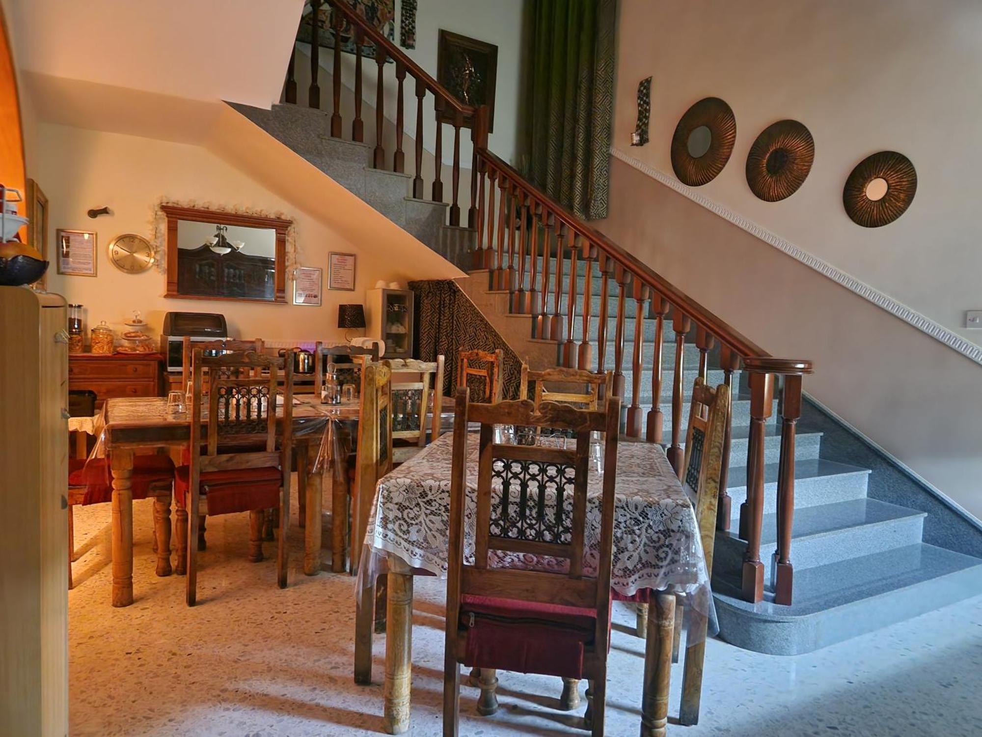 Saracini'S Homestay Attard Extérieur photo