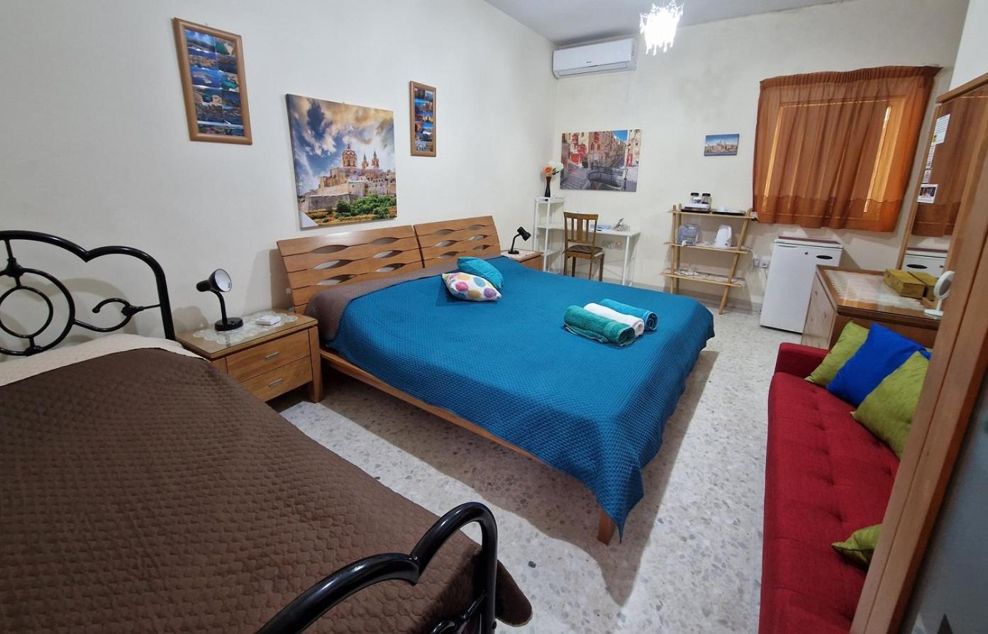 Saracini'S Homestay Attard Extérieur photo